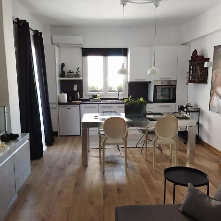 Corinth Minimal Apartment By The Beach מראה חיצוני תמונה
